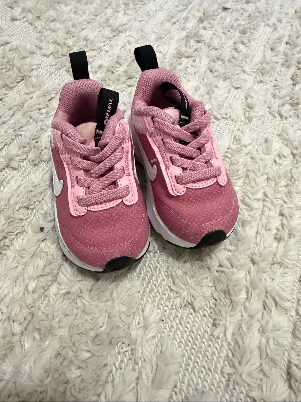 Pink Nike air max - baby 4C